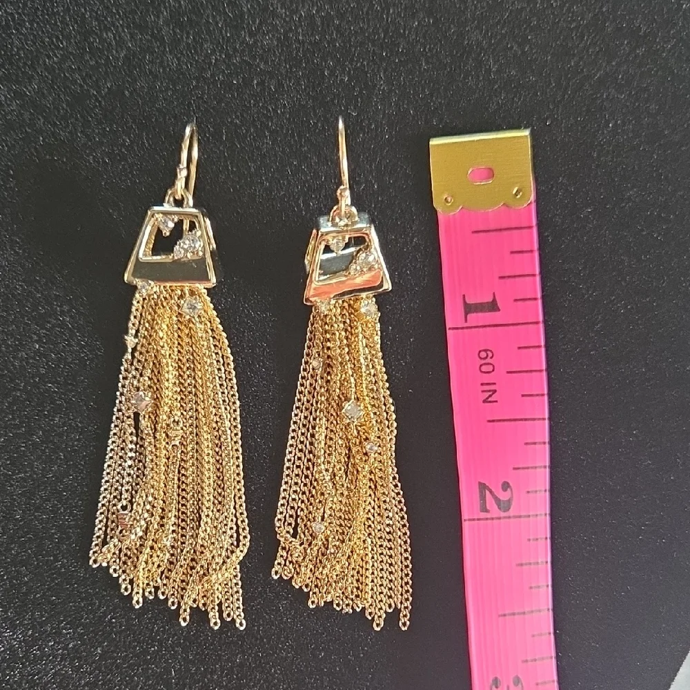 Chic Gold Tassel Earrings - Picture 6 of 7